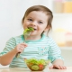مشاوره تغذیه جهت افزایش استحکام و ساختار دندانهای نوزاد