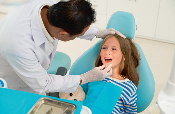 دندانپزشکی با لیزر و لیزر‌های مورد استفاده در این نوع درمان | متخصص دندانپزشک کودکان کاشان