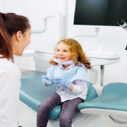 دندانپزشکی با لیزر و لیزر‌های مورد استفاده در این نوع درمان | متخصص دندانپزشک کودکان کاشان