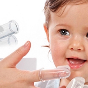 روشهای تمیز کردن دندان‌ها و لثه‌های کودک | متخصص دندانپزشک کودکان کاشان