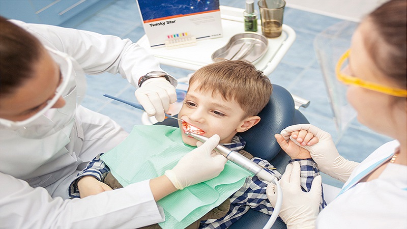 علل اهمیت دندانپزشکی کودکان | متخصص دندانپزشک کودکان کاشان