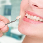 مزایا و معایب ونیر دندان | متخصص دندانپزشک کودکان کاشان