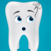 شرایط اورژانسی وارد شدن ضربه چیست؟ | متخصص دندانپزشک کودکان کاشان