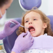 پیشگیری و درمان مال الکوژن دندان ها | متخصص دندانپزشک کودکان کاشان